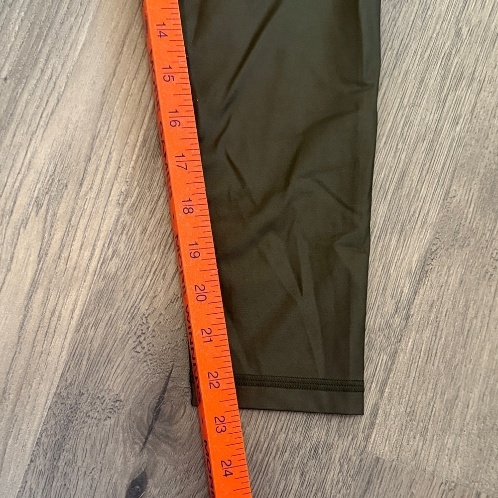 Victoria Sport Olive Leggings knockout by Victoria’s Secret - Picture 7 of 9